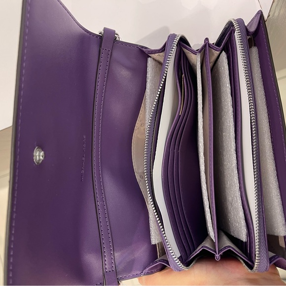 MICHAEL KORS Jet Set Large Ombré Signature Logo Crossbody Bag
Dark Purple
NWT - Picture 8 of 16